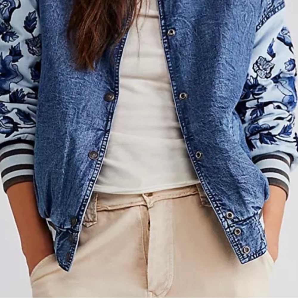 ⭐️HOST PICK⭐️ NWT Free People Team Spirit Bomber Jacket -S & M - Picture 7 of 10